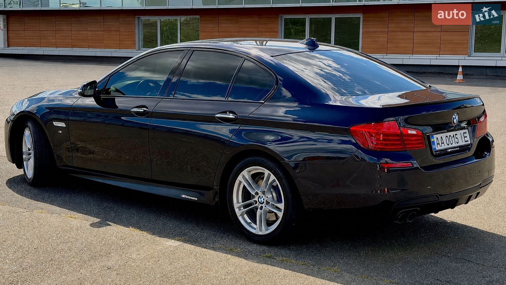 BMW 5 Series 2015 VIN WBA5A5C57FD519925 фото оголошення 5 з 48