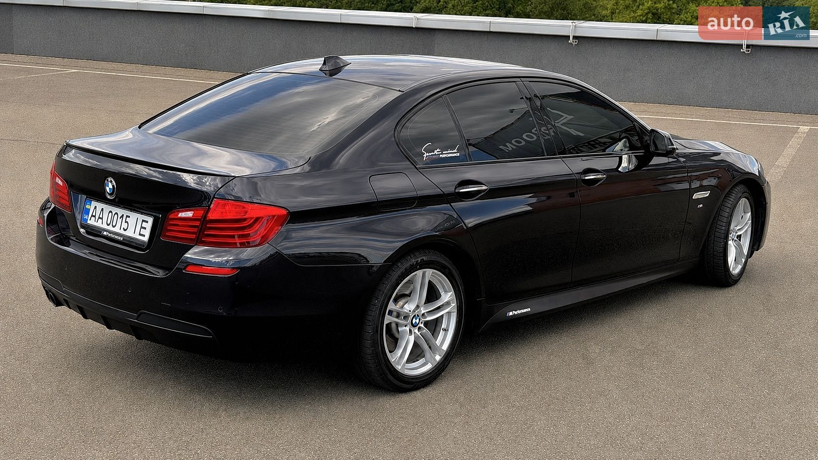 BMW 5 Series 2015 VIN WBA5A5C57FD519925 фото оголошення 9 з 48