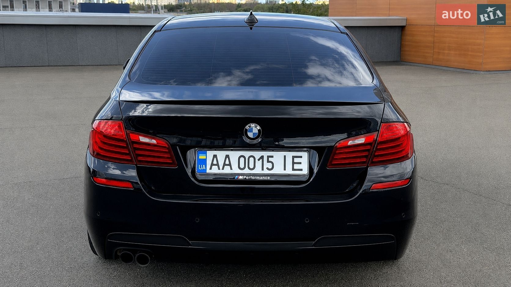 BMW 5 Series 2015 VIN WBA5A5C57FD519925 фото оголошення 12 з 48