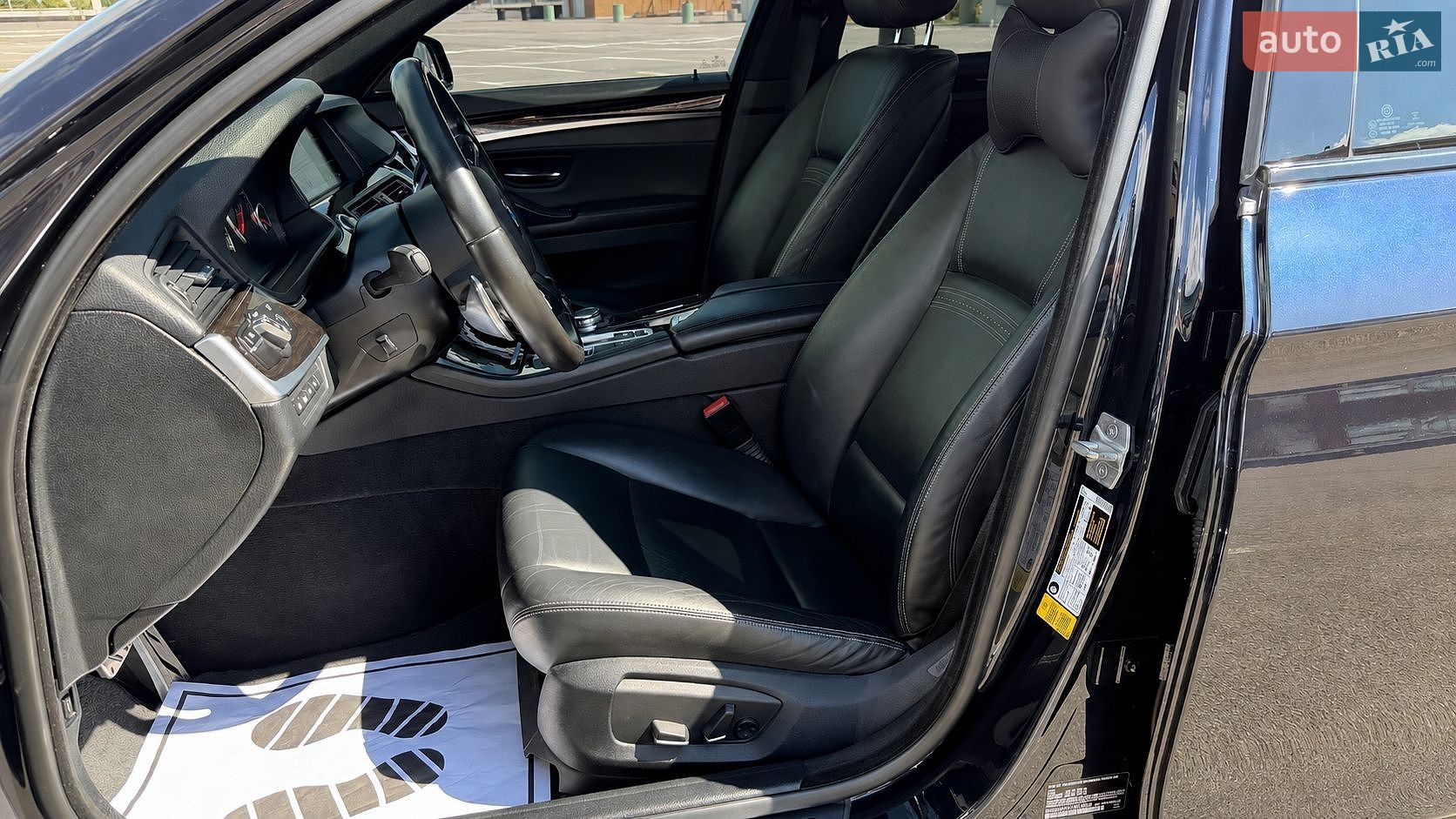 BMW 5 Series 2015 VIN WBA5A5C57FD519925 фото оголошення 13 з 48