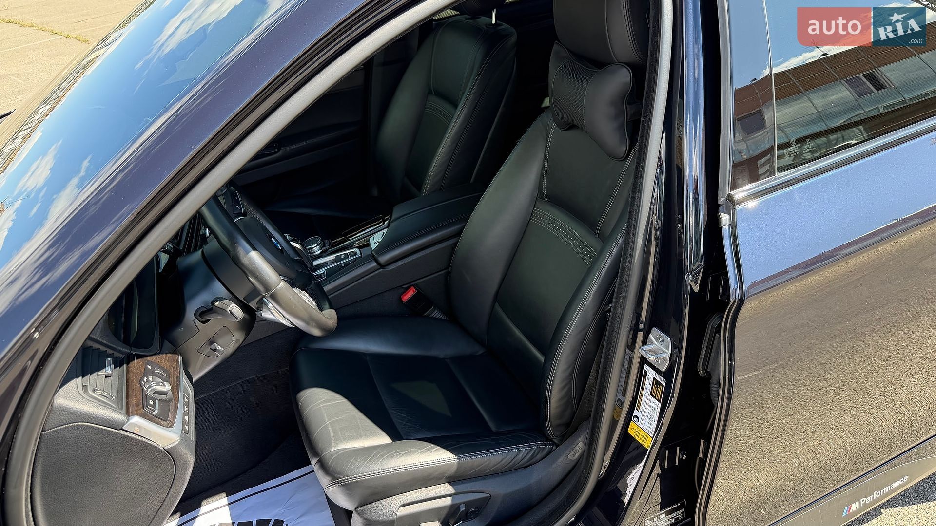 BMW 5 Series 2015 VIN WBA5A5C57FD519925 фото оголошення 14 з 48