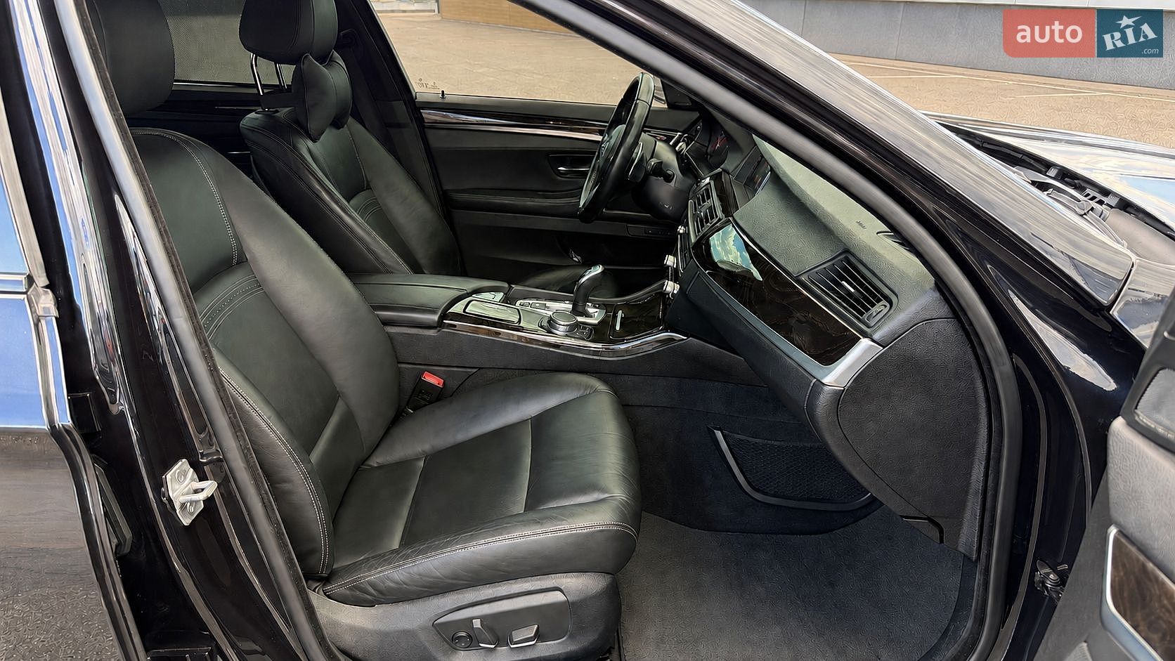 BMW 5 Series 2015 VIN WBA5A5C57FD519925 фото оголошення 15 з 48