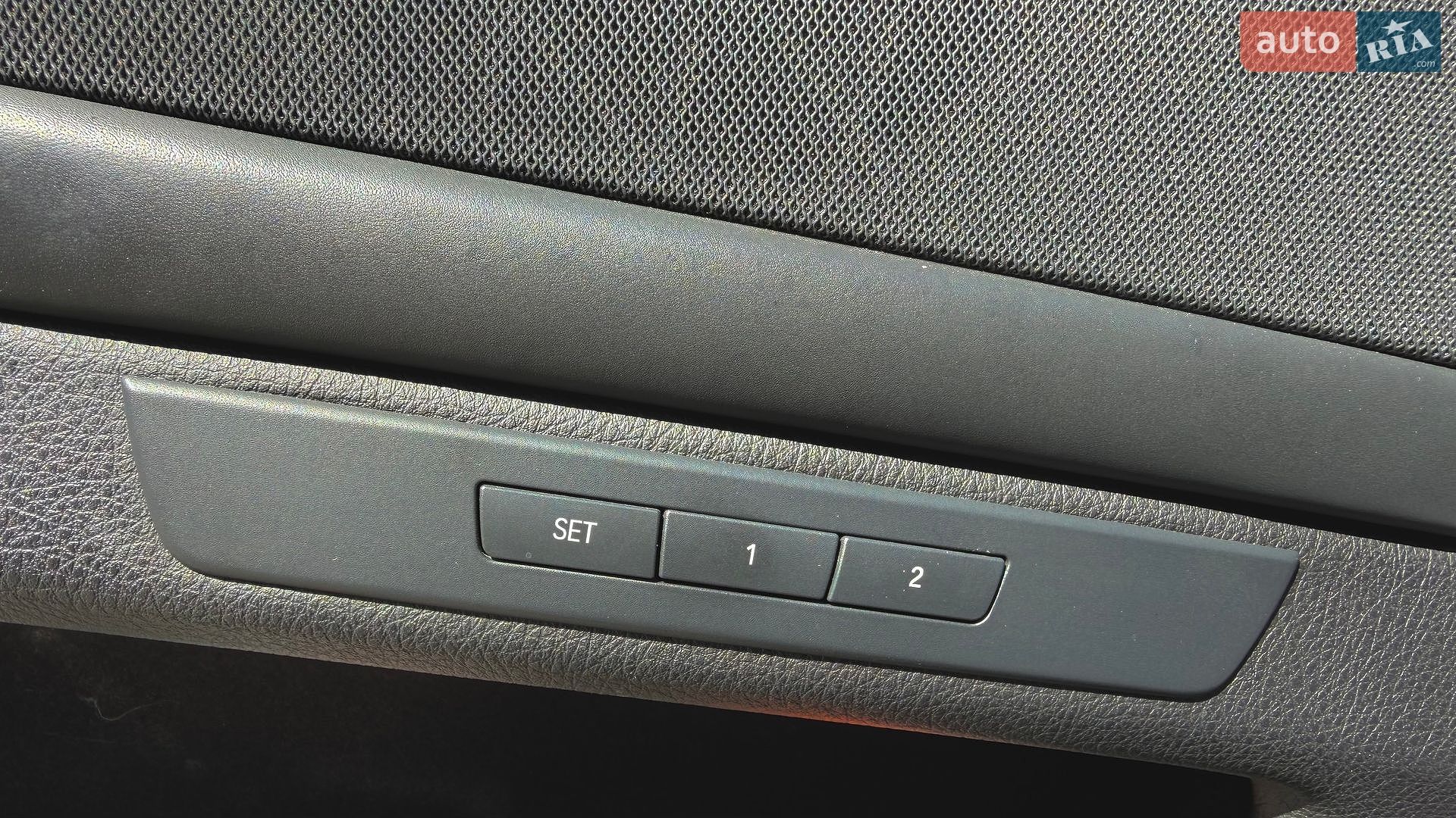 BMW 5 Series 2015 VIN WBA5A5C57FD519925 фото оголошення 23 з 48