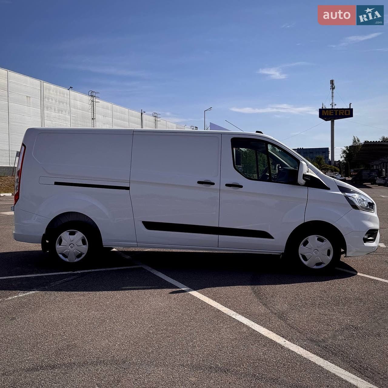 Ford Transit Custom 2021 VIN WF0YXXTTGYMK06103 фото оголошення 2 з 51
