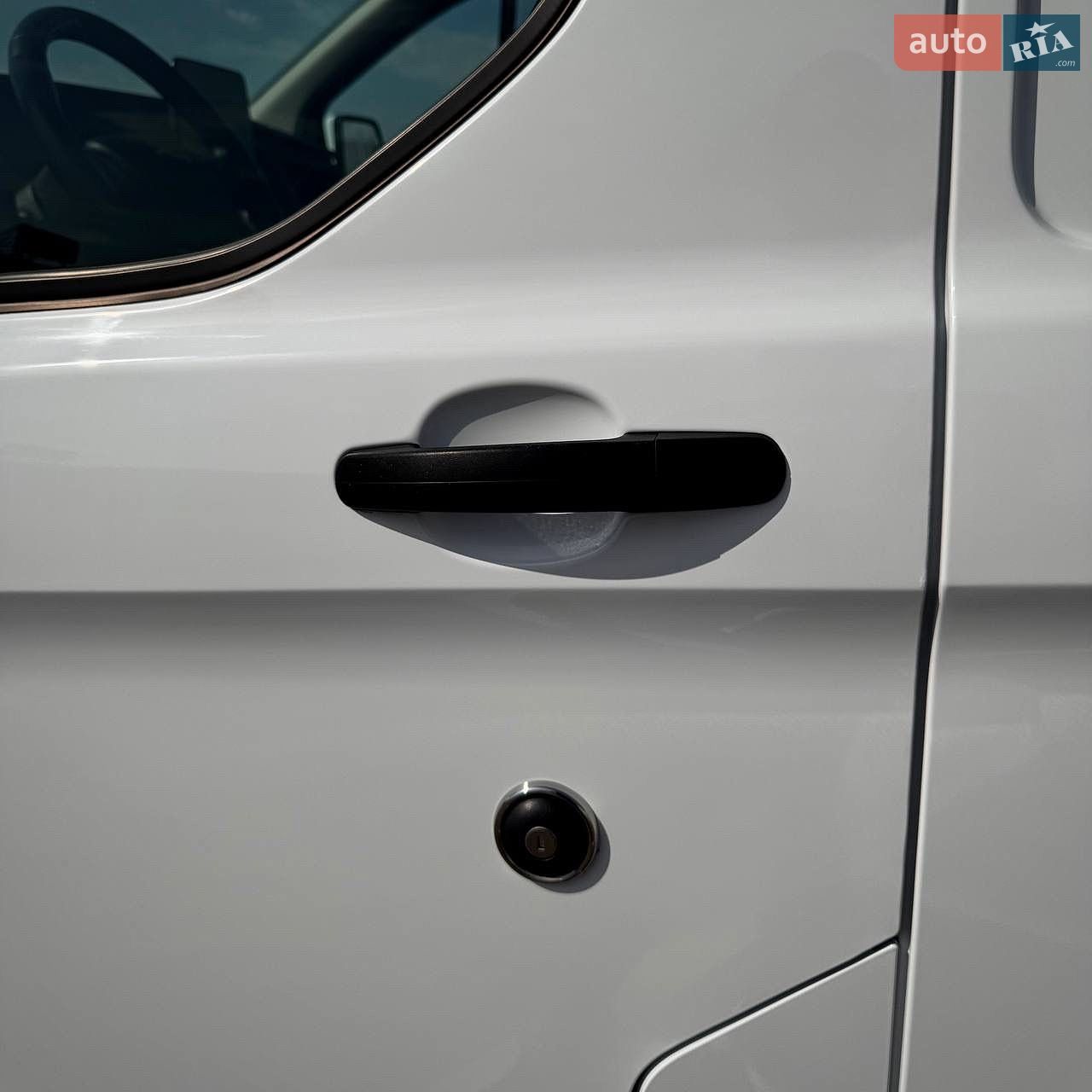 Ford Transit Custom 2021 VIN WF0YXXTTGYMK06103 фото оголошення 16 з 51
