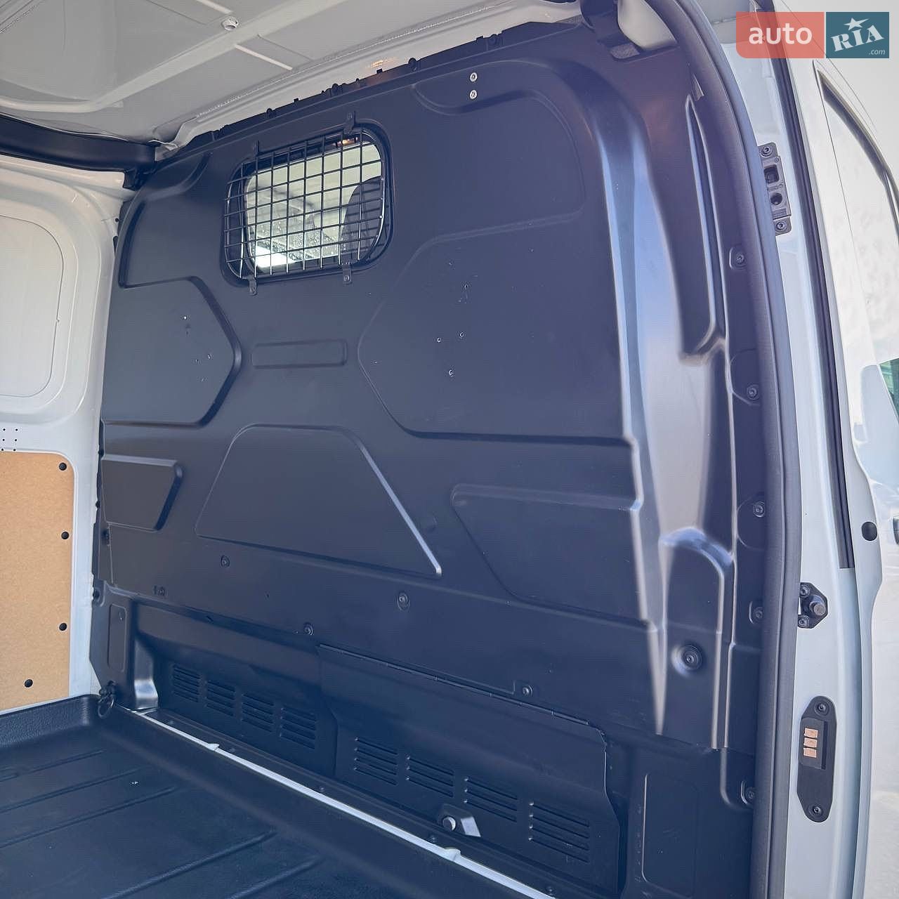 Ford Transit Custom 2021 VIN WF0YXXTTGYMK06103 фото оголошення 37 з 51