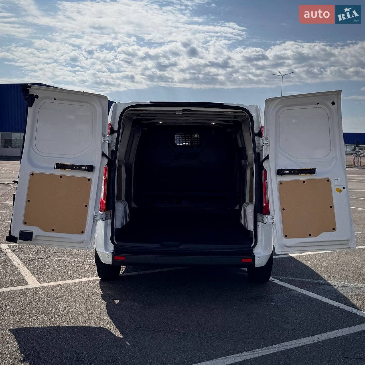 Ford Transit Custom 2021 VIN WF0YXXTTGYMK06103 фото оголошення 44 з 51