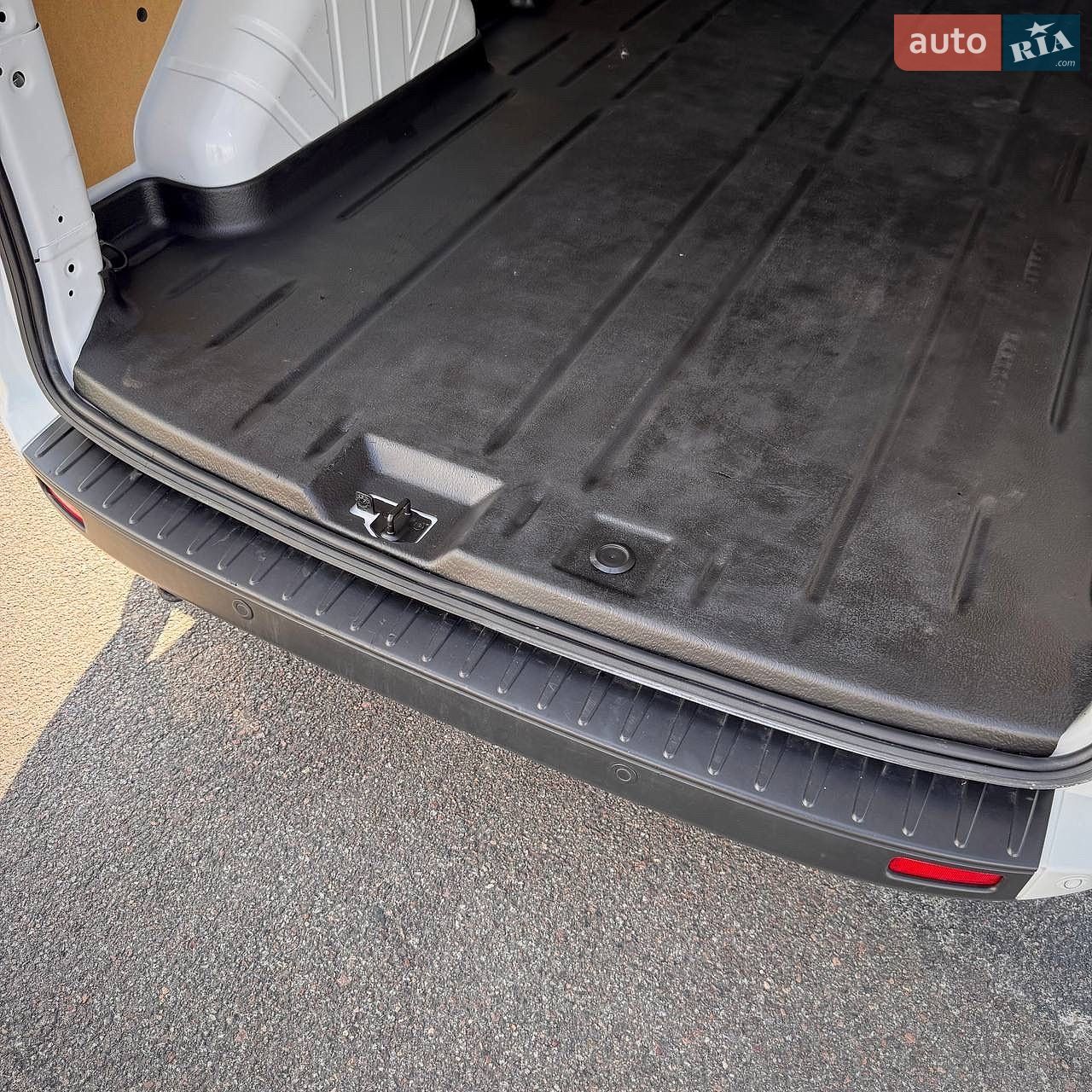 Ford Transit Custom 2021 VIN WF0YXXTTGYMK06103 фото оголошення 47 з 51