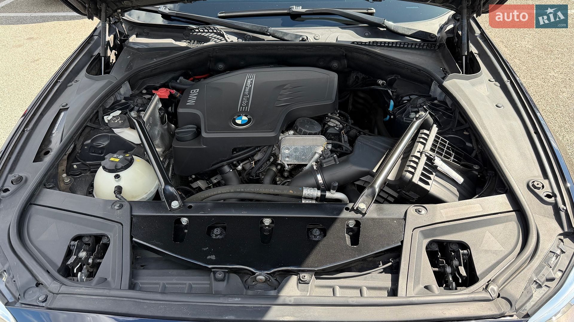 BMW 5 Series 2015 VIN WBA5A5C57FD519925 фото оголошення 47 з 48