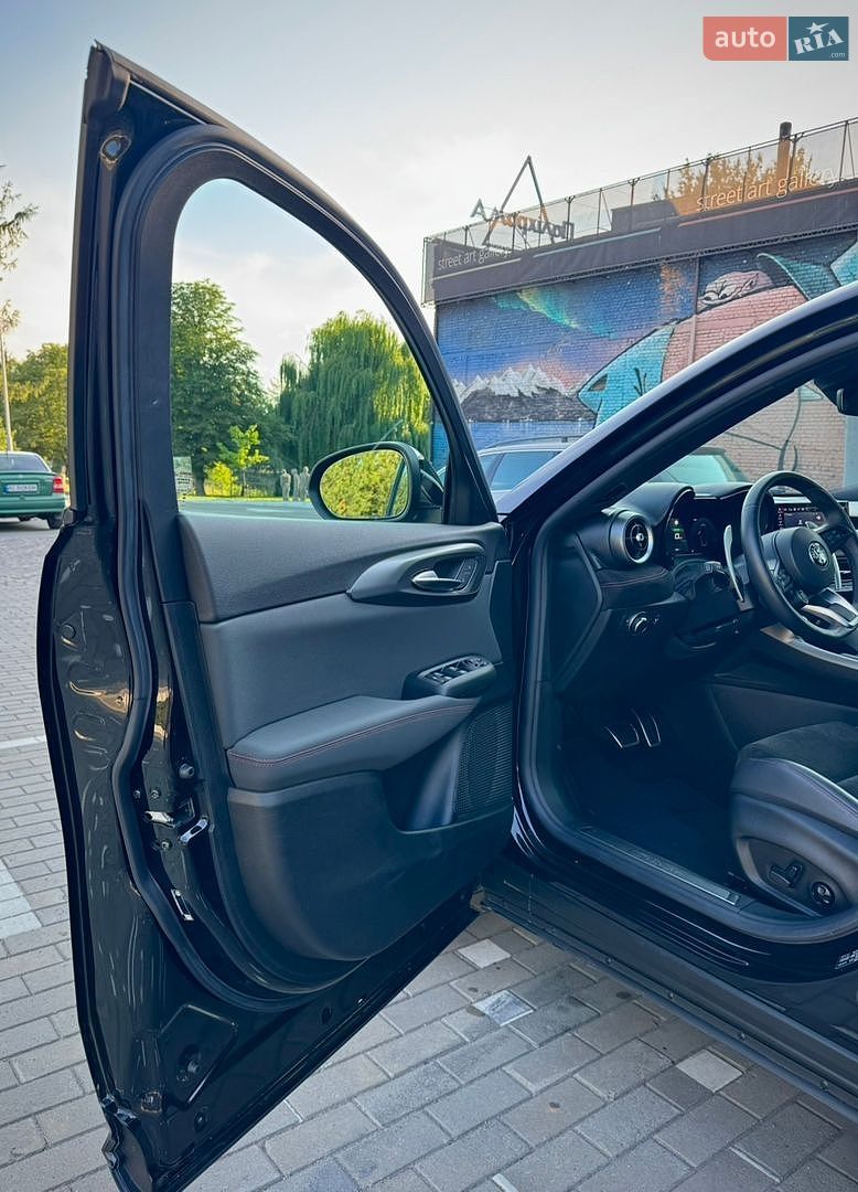 Alfa Romeo Tonale 2023 VIN ZASPATDW9R3045093 фото оголошення 14 з 29