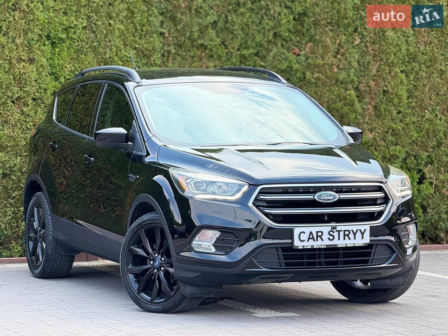 Ford Escape 2018 VIN 1FMCU0GD4JUB35353 фото оголошення 2 з 54
