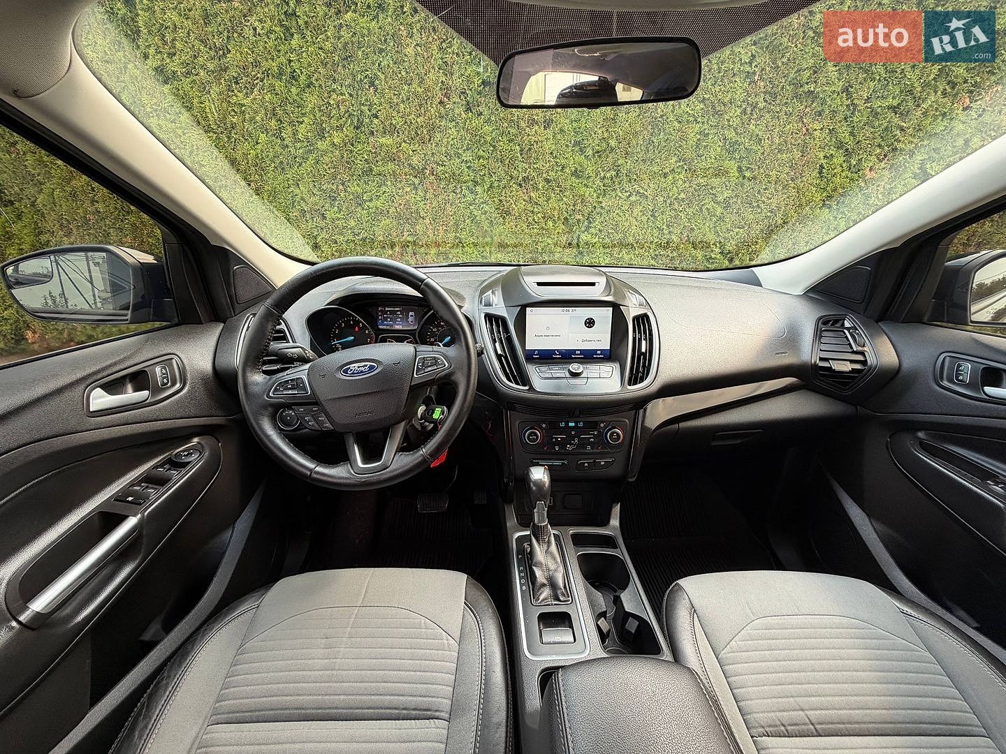 Ford Escape 2018 VIN 1FMCU0GD4JUB35353 фото оголошення 5 з 54