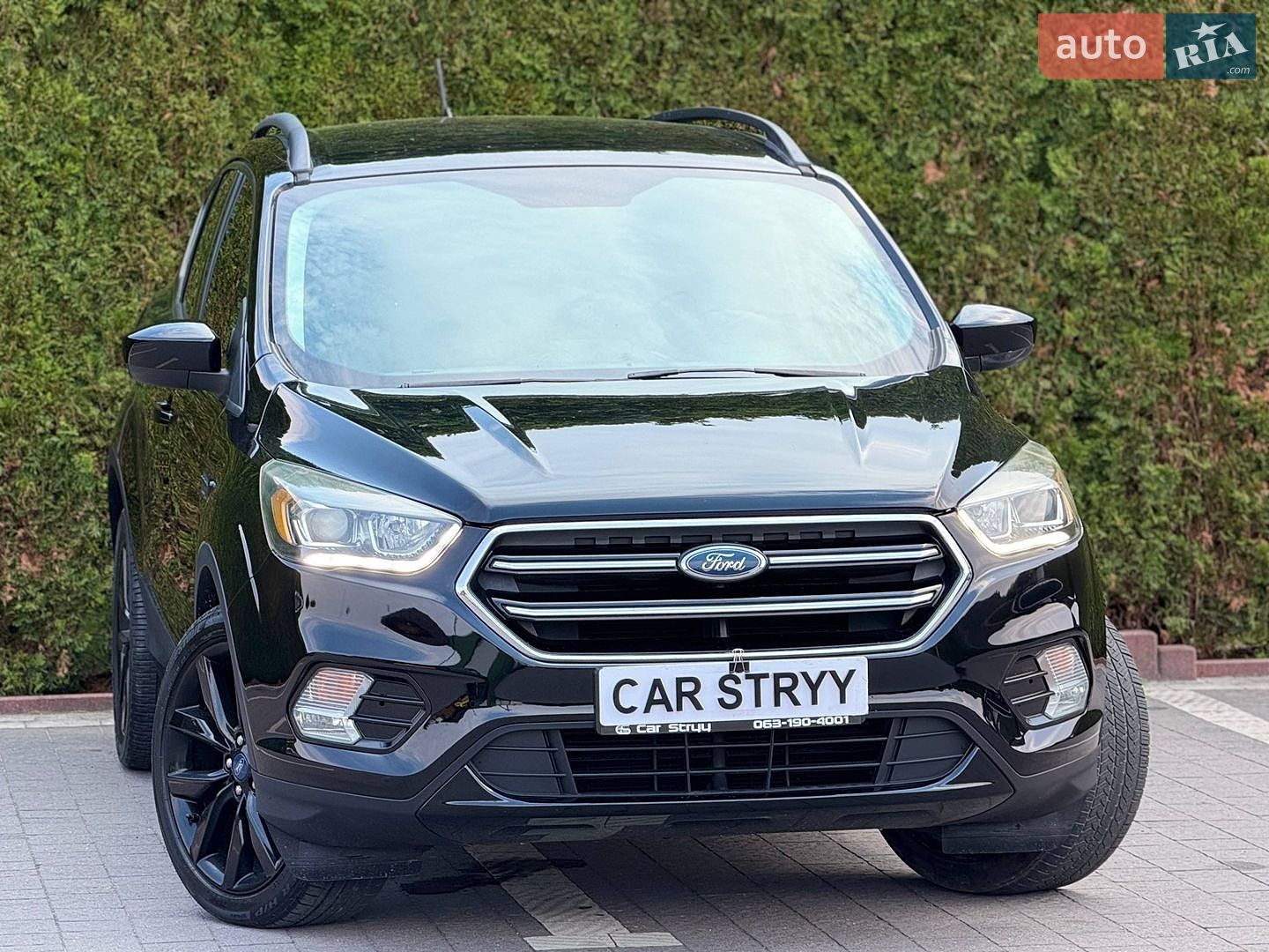 Ford Escape 2018 VIN 1FMCU0GD4JUB35353 фото оголошення 10 з 54