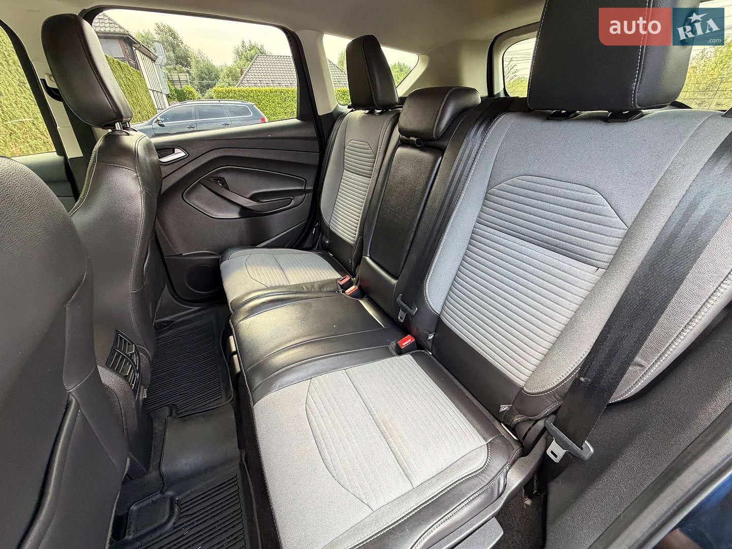 Ford Escape 2018 VIN 1FMCU0GD4JUB35353 фото оголошення 34 з 54