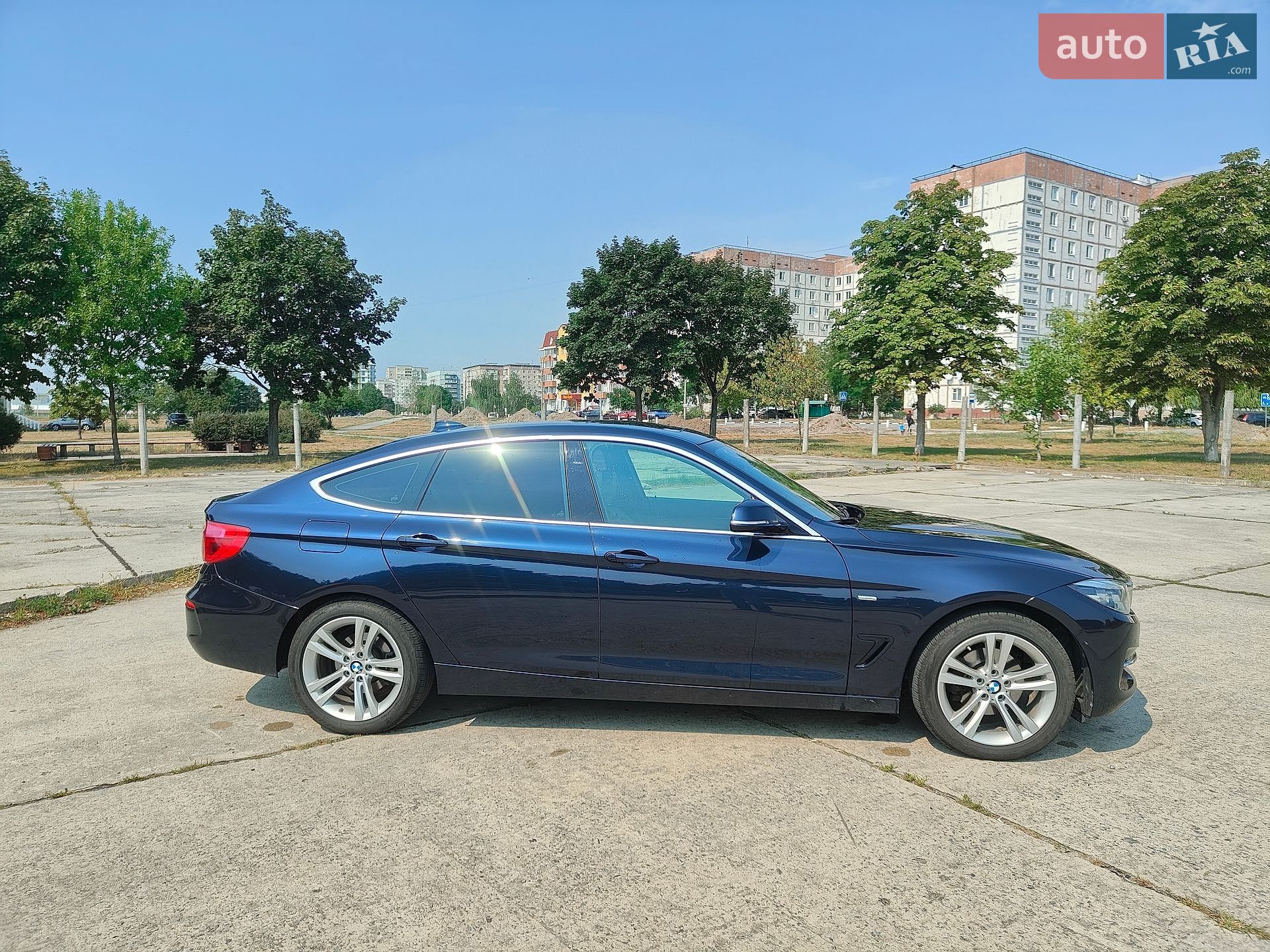BMW 3 Series GT 2017 VIN WBA8Z9C39HG826820 фото оголошення 3 з 26