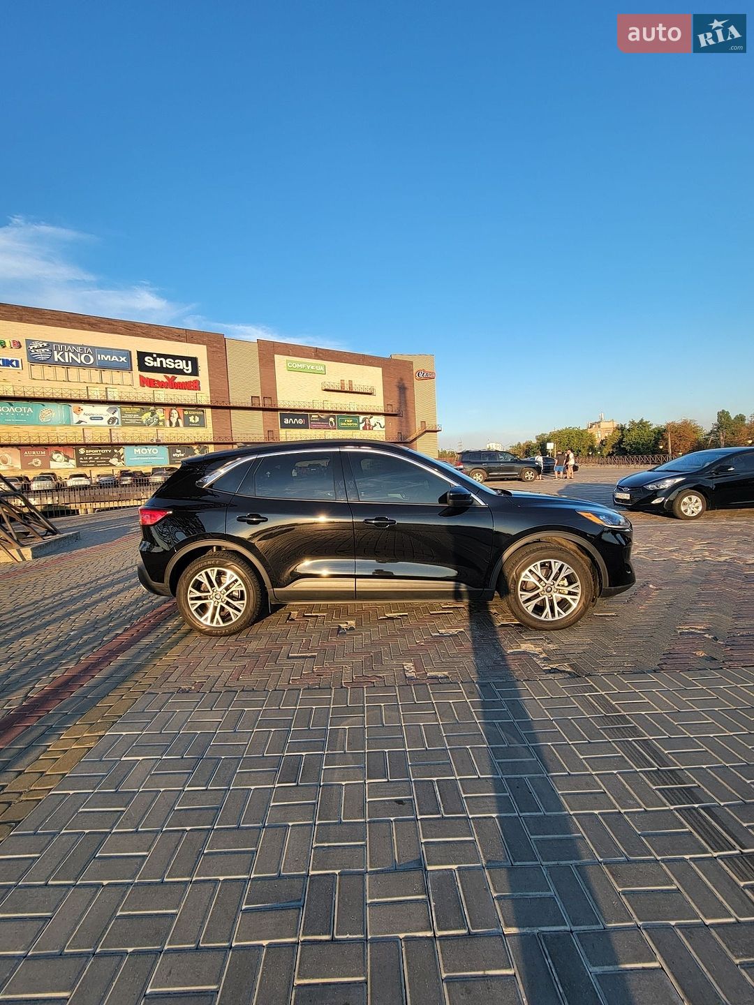 Ford Escape 2021 VIN 1FMCU9CZ3MUA31057 фото оголошення 4 з 10