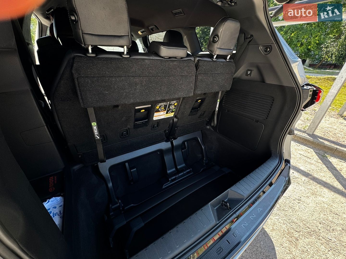 Toyota Sienna 2023 VIN 5TDCSKFC3PS083631 фото оголошення 39 з 54
