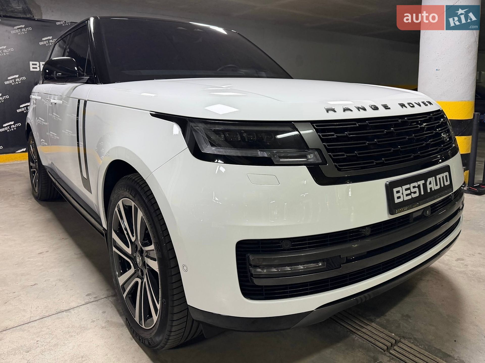 Land Rover Range Rover 2023 VIN SALKP9E73PA078154 фото оголошення 4 з 114