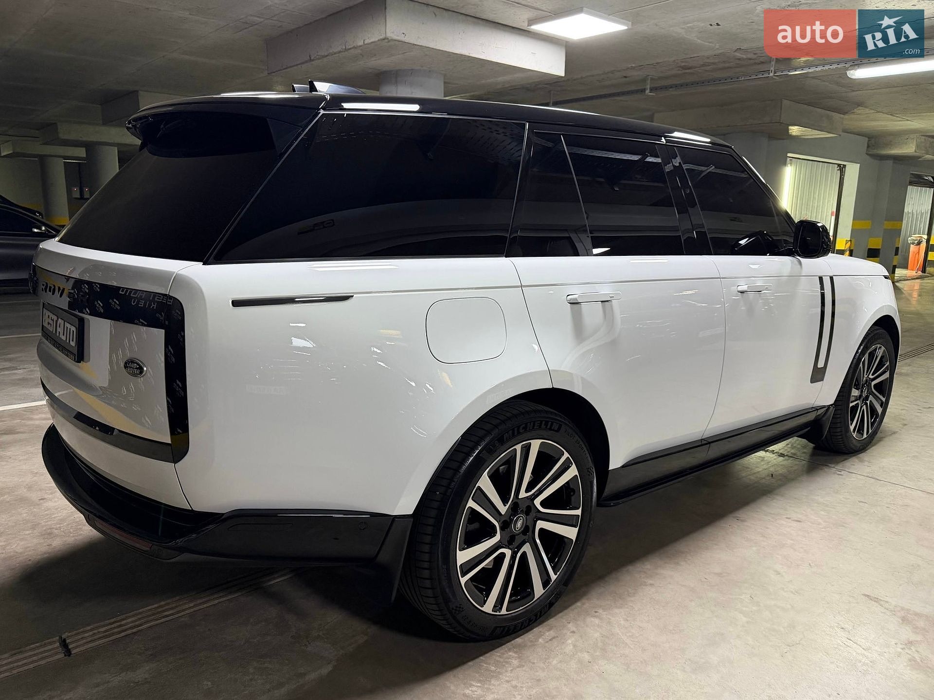 Land Rover Range Rover 2023 VIN SALKP9E73PA078154 фото оголошення 9 з 114