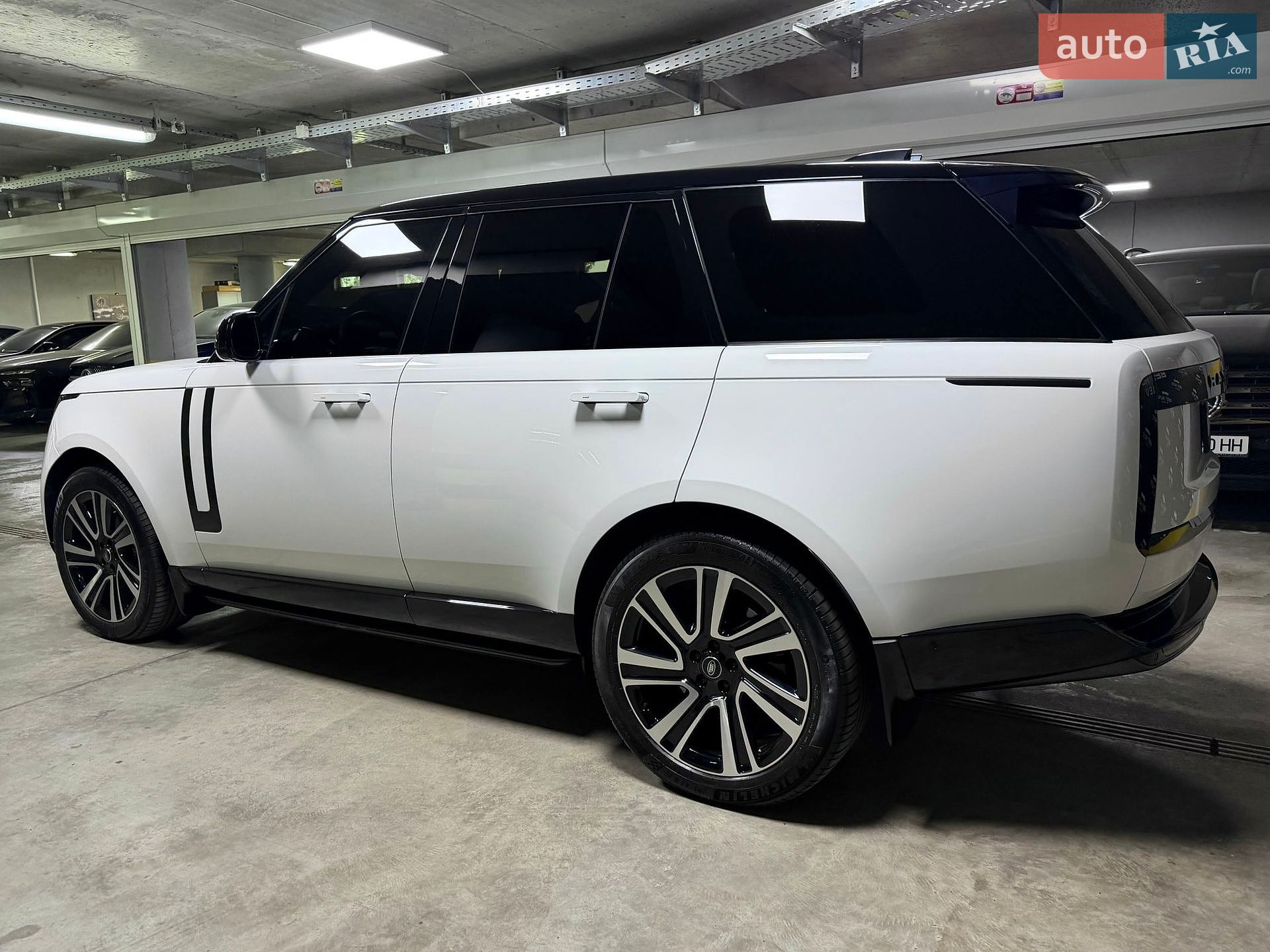 Land Rover Range Rover 2023 VIN SALKP9E73PA078154 фото оголошення 17 з 114