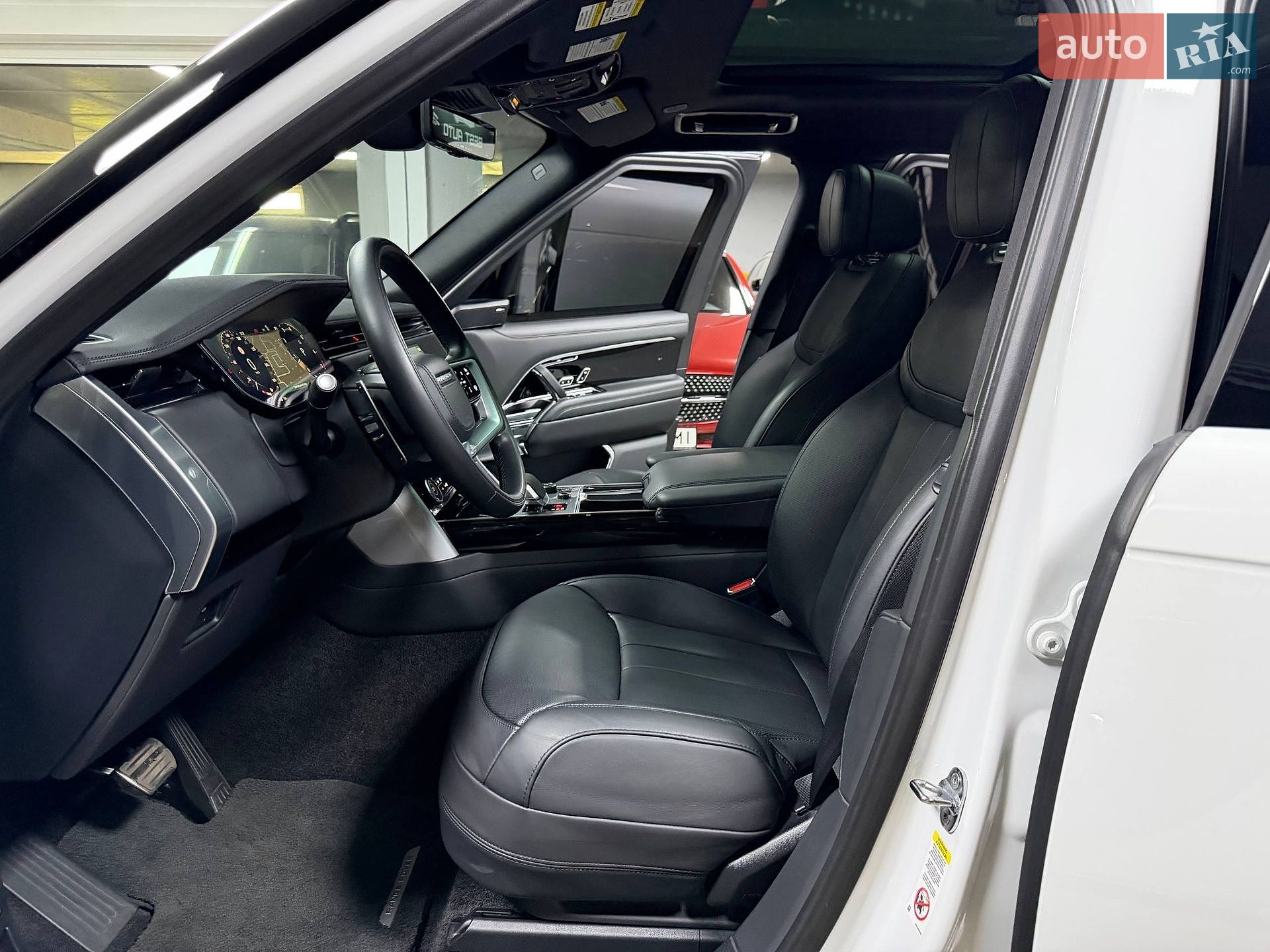 Land Rover Range Rover 2023 VIN SALKP9E73PA078154 фото оголошення 44 з 114