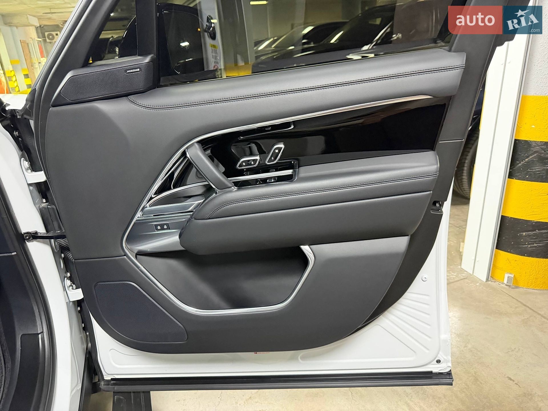 Land Rover Range Rover 2023 VIN SALKP9E73PA078154 фото оголошення 106 з 114