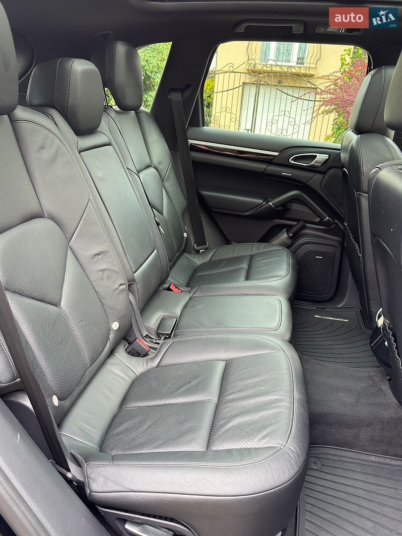 Porsche Cayenne 2014 VIN WP1AA2A29ELA91562 фото оголошення 14 з 17