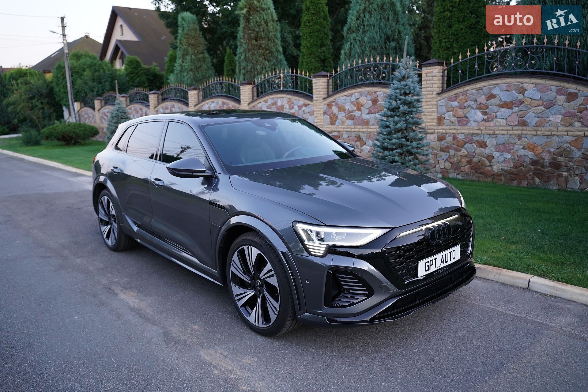 Audi SQ8 e-tron 2023 VIN WAUZZZGE7RB034437 фото оголошення 3 з 42