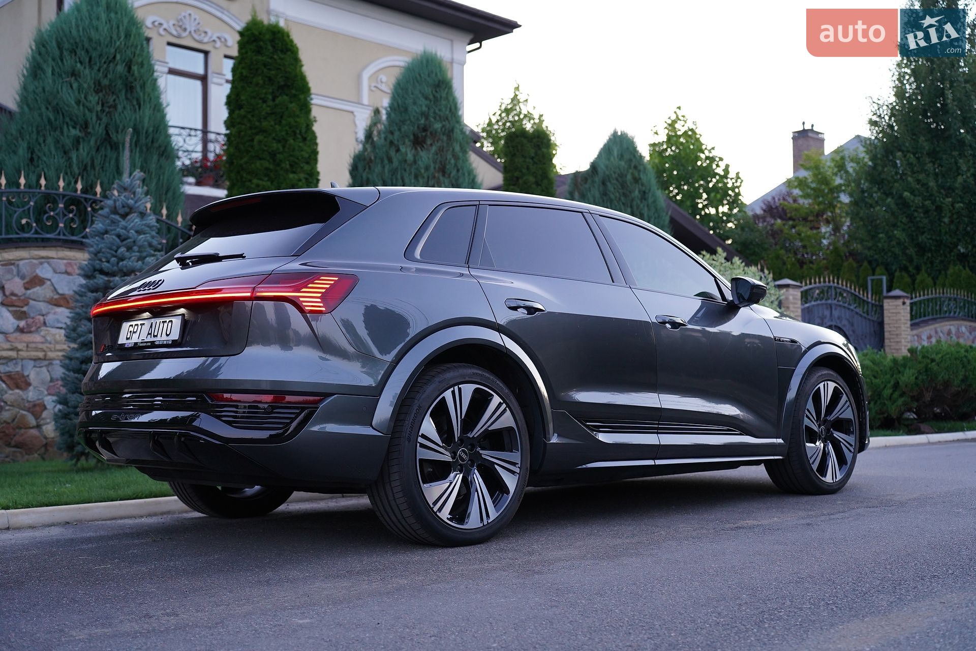 Audi SQ8 e-tron 2023 VIN WAUZZZGE7RB034437 фото оголошення 9 з 42