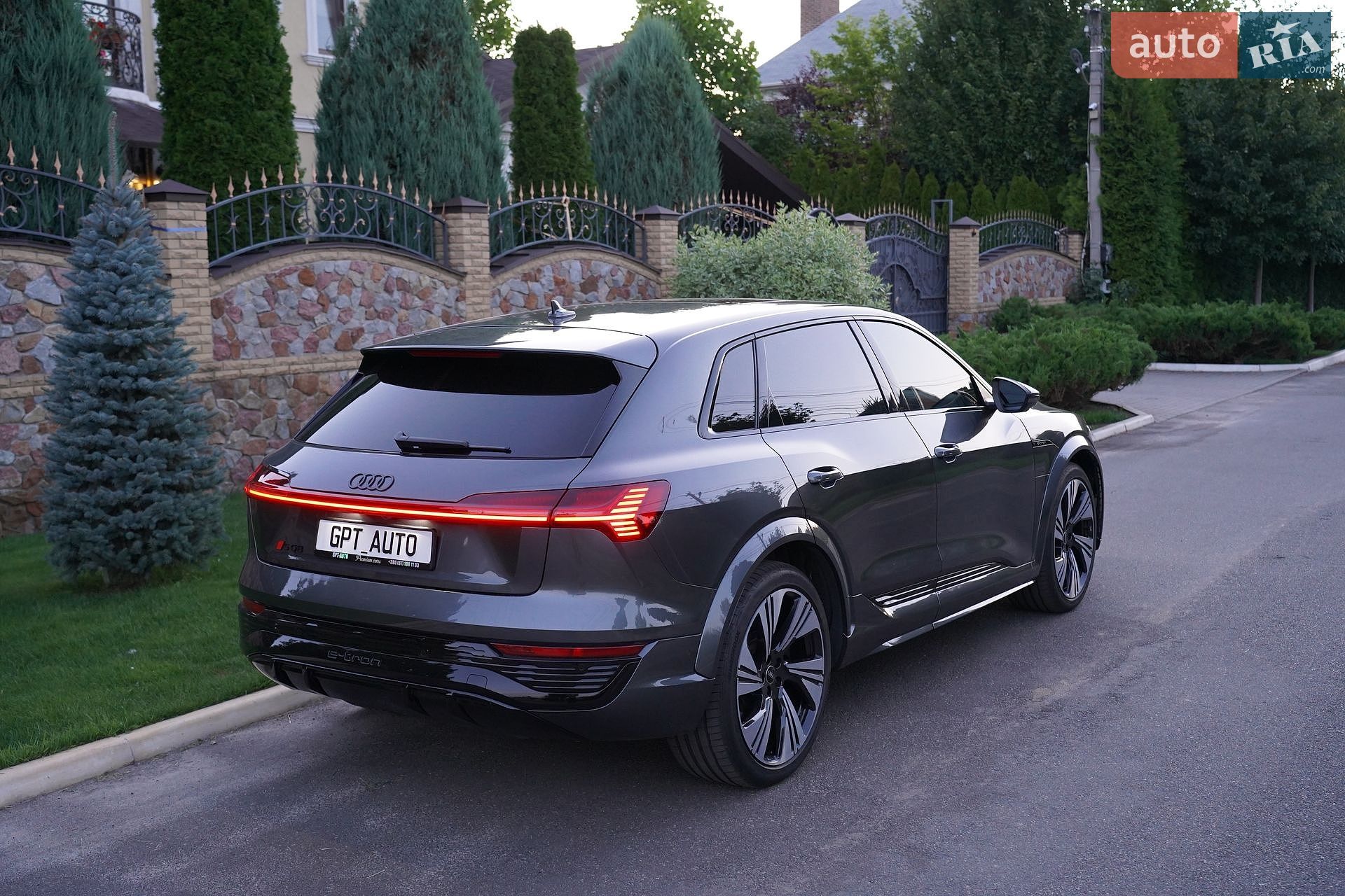Audi SQ8 e-tron 2023 VIN WAUZZZGE7RB034437 фото оголошення 10 з 42