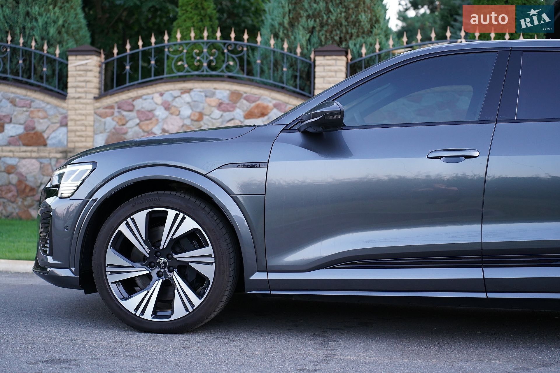 Audi SQ8 e-tron 2023 VIN WAUZZZGE7RB034437 фото оголошення 16 з 42
