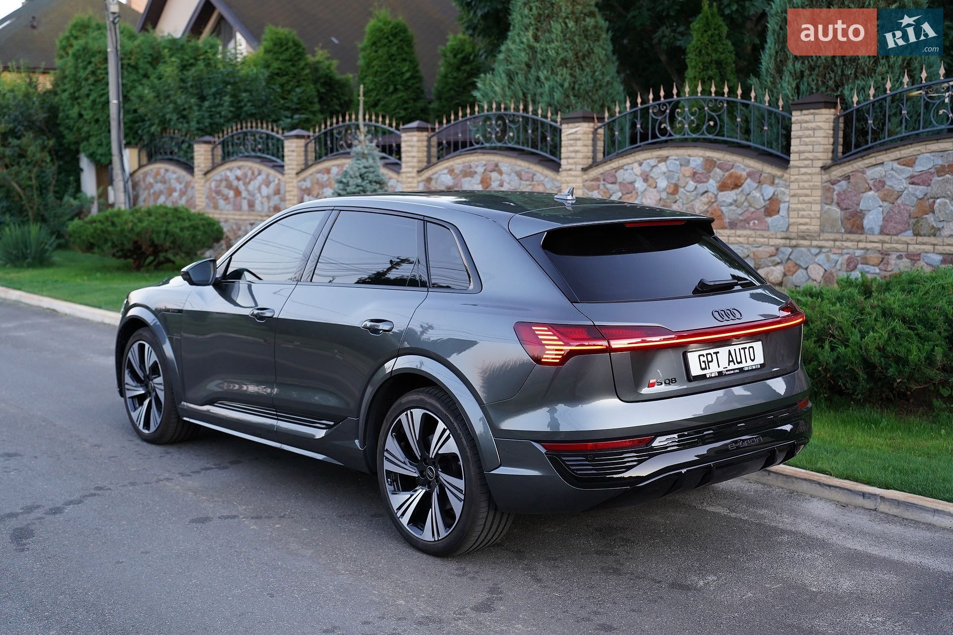 Audi SQ8 e-tron 2023 VIN WAUZZZGE7RB034437 фото оголошення 14 з 42