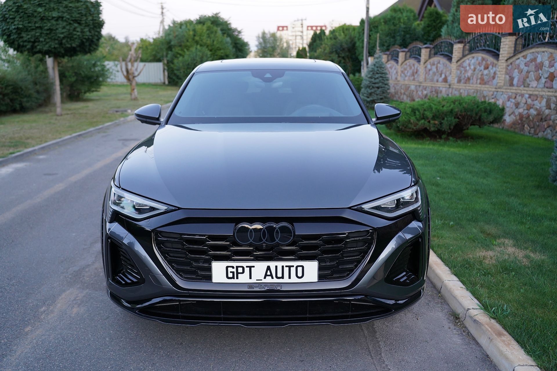 Audi SQ8 e-tron 2023 VIN WAUZZZGE7RB034437 фото оголошення 2 з 42