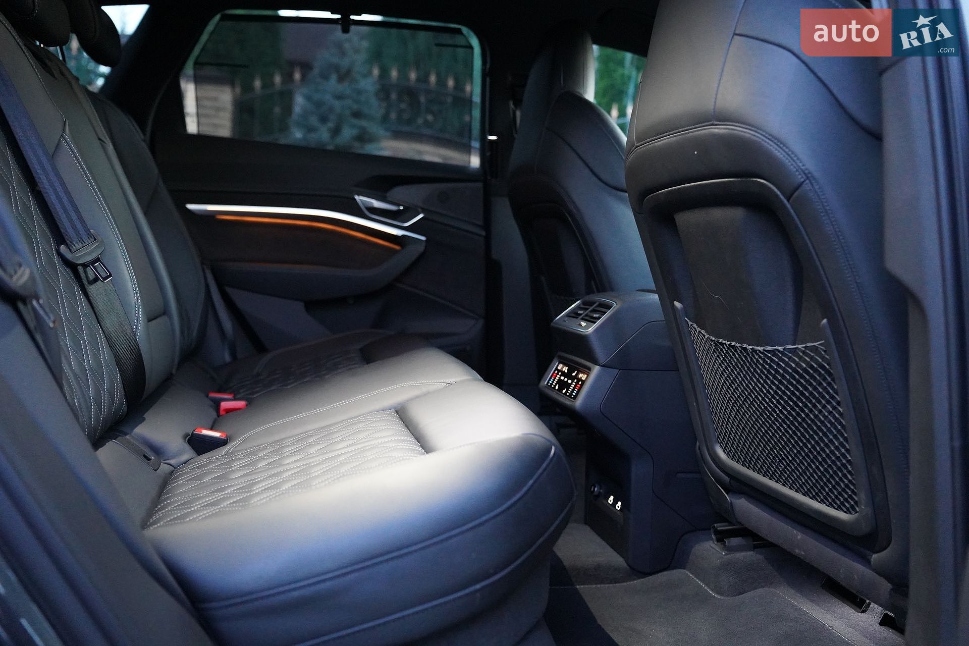 Audi SQ8 e-tron 2023 VIN WAUZZZGE7RB034437 фото оголошення 34 з 42