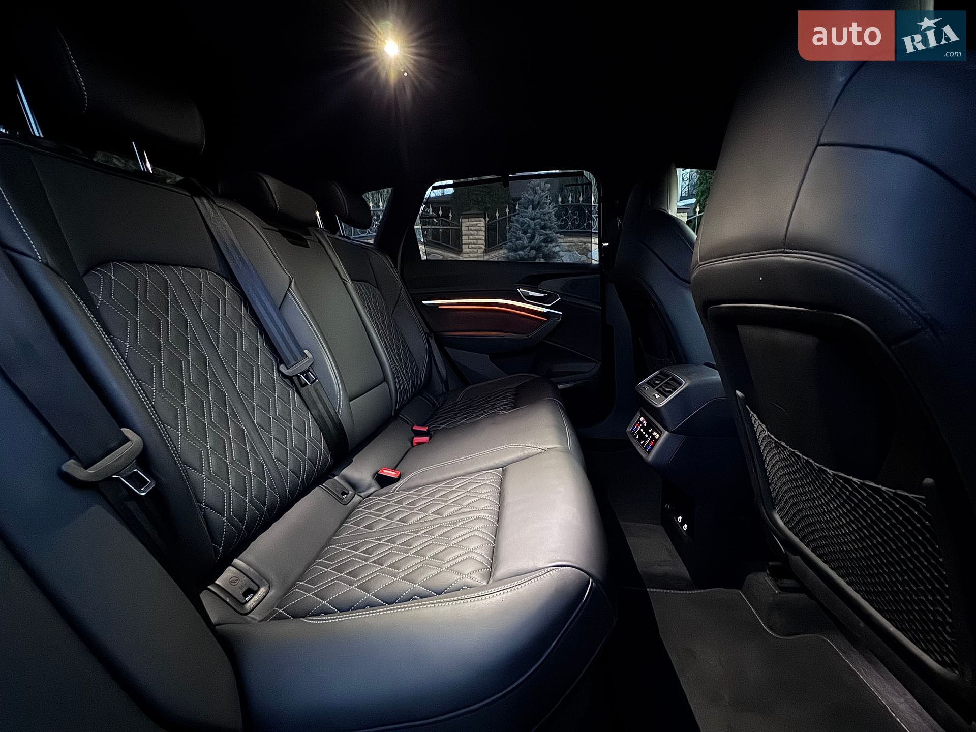 Audi SQ8 e-tron 2023 VIN WAUZZZGE7RB034437 фото оголошення 37 з 42