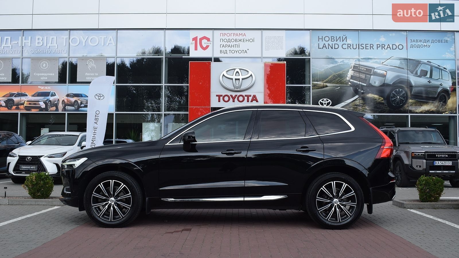 Volvo XC60 2018 VIN YV1UZA8UDK1197982 фото оголошення 3 з 32