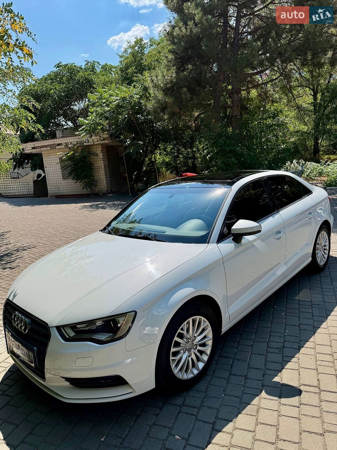 Audi A3 2016 VIN WAUZZZ8V0H1002450 фото оголошення 2 з 14