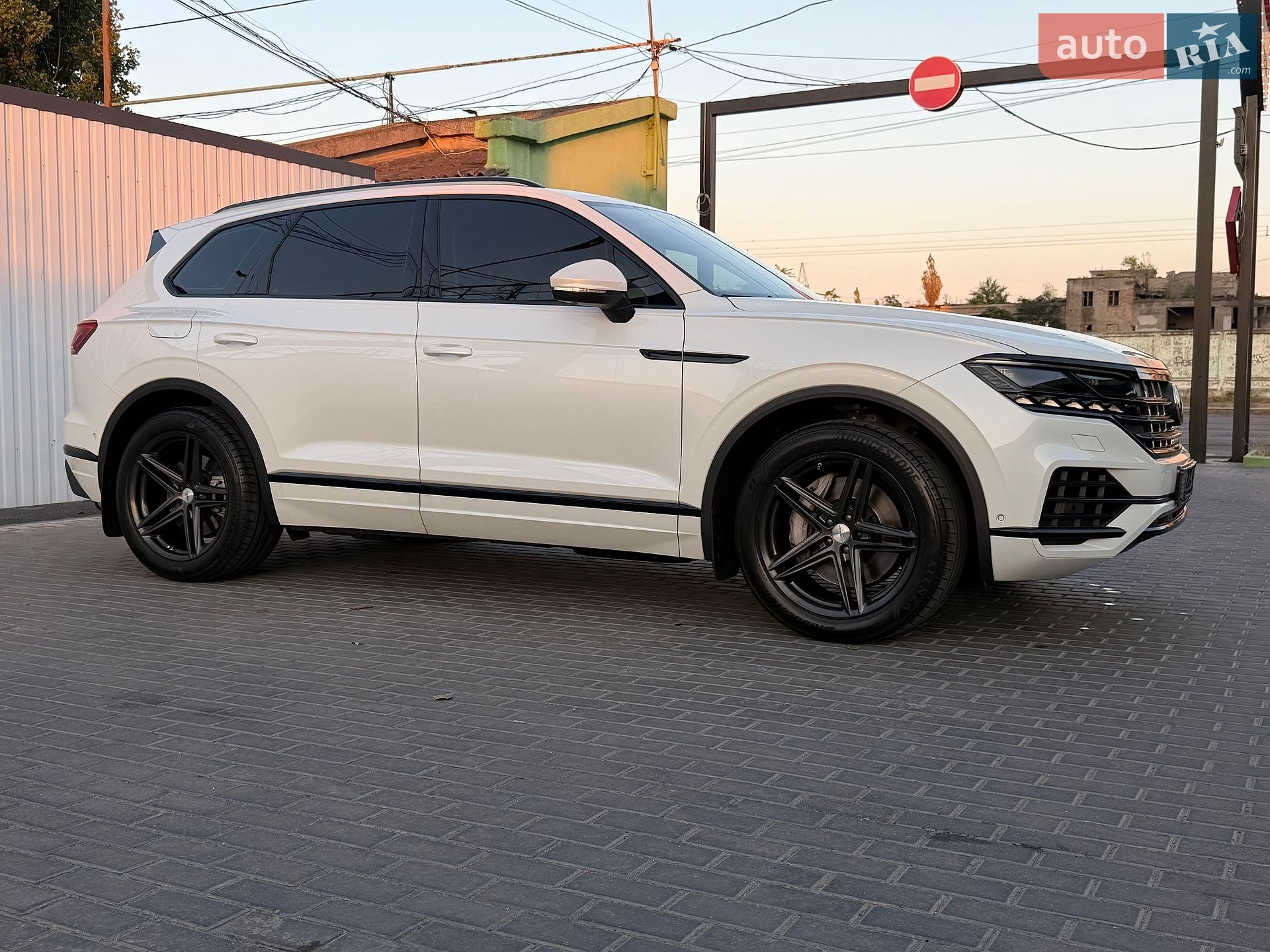 Volkswagen Touareg 2022 VIN WVGZZZCR7PD003598 фото оголошення 2 з 30