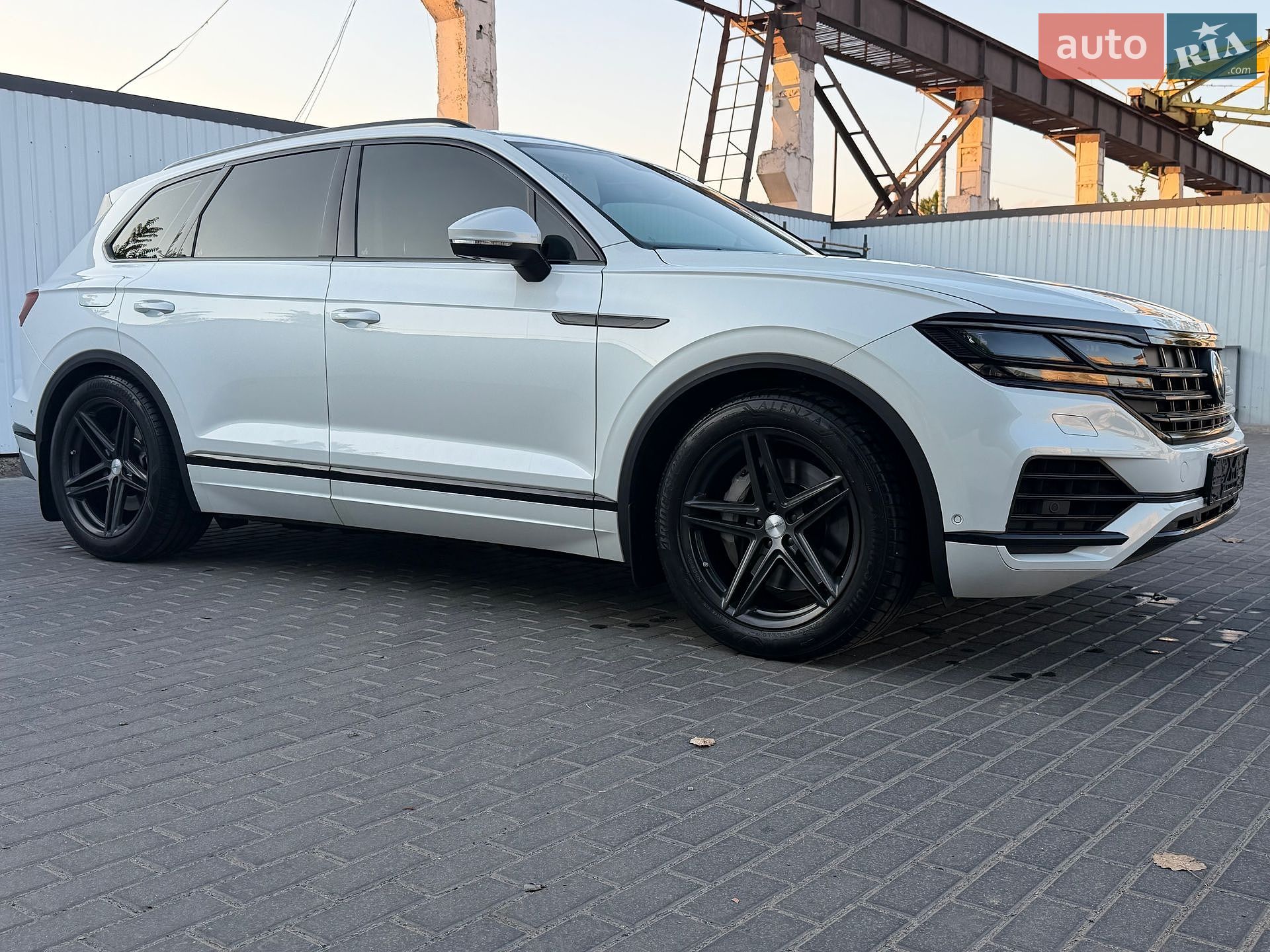 Volkswagen Touareg 2022 VIN WVGZZZCR7PD003598 фото оголошення 4 з 30
