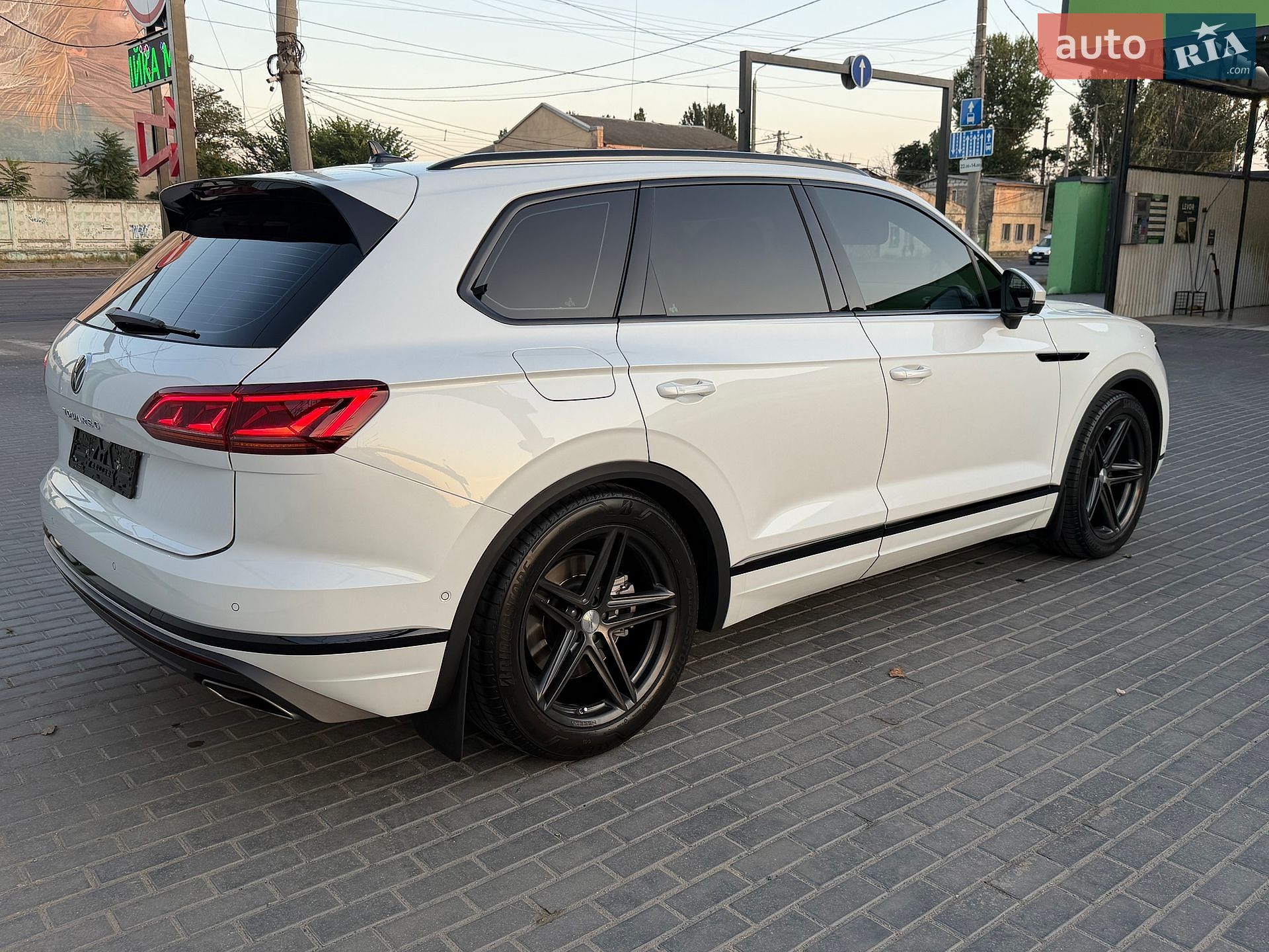 Volkswagen Touareg 2022 VIN WVGZZZCR7PD003598 фото оголошення 13 з 30