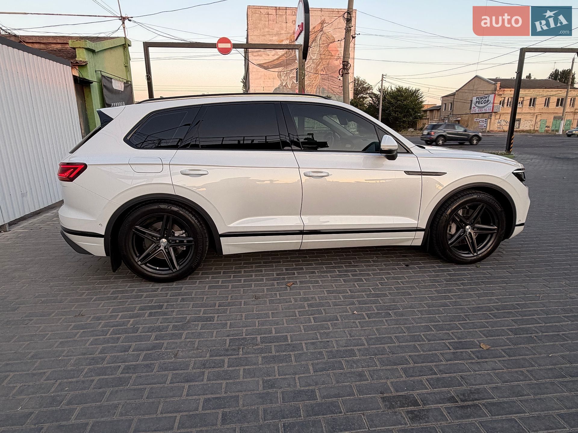 Volkswagen Touareg 2022 VIN WVGZZZCR7PD003598 фото оголошення 14 з 30
