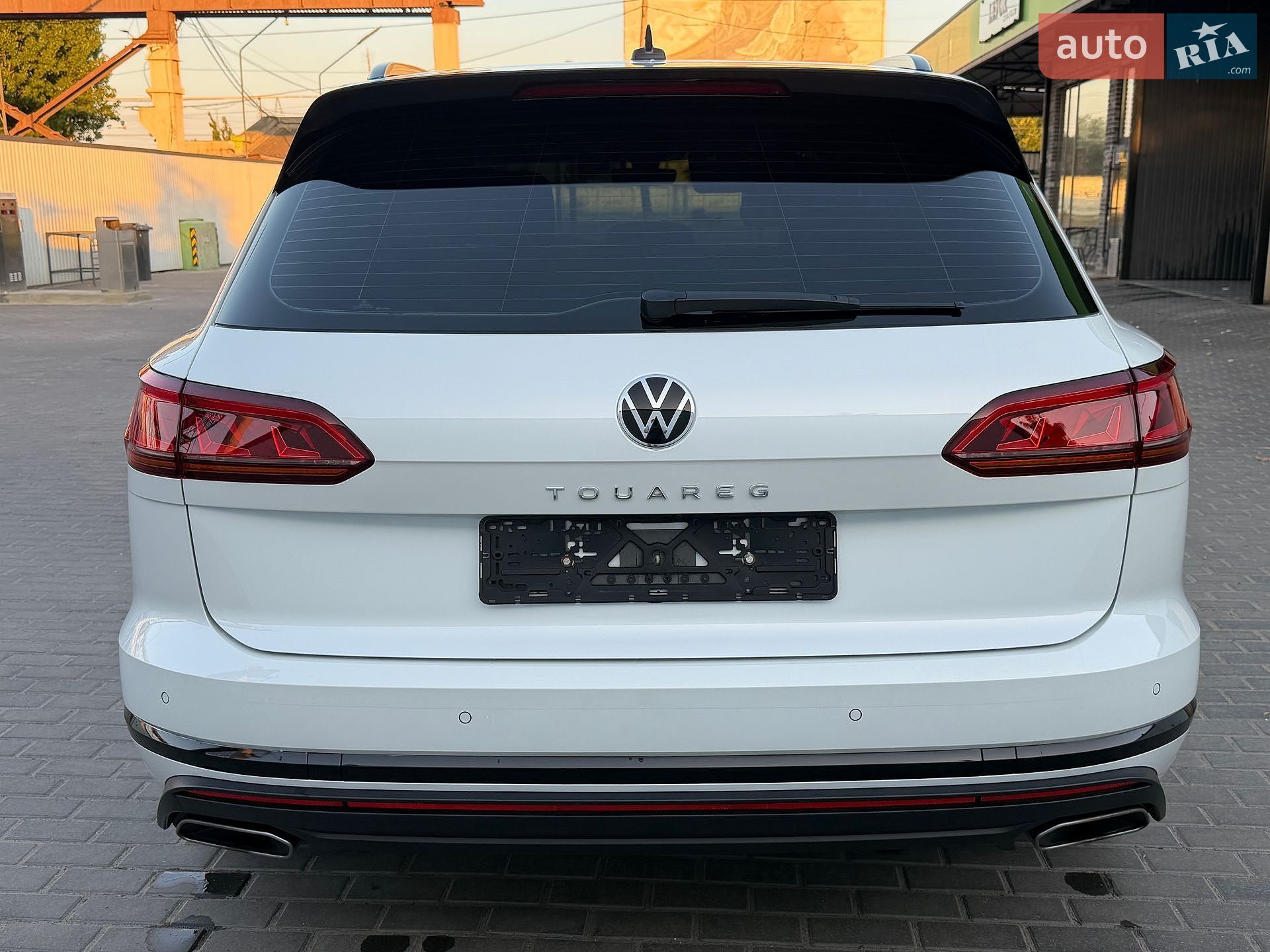Volkswagen Touareg 2022 VIN WVGZZZCR7PD003598 фото оголошення 16 з 30