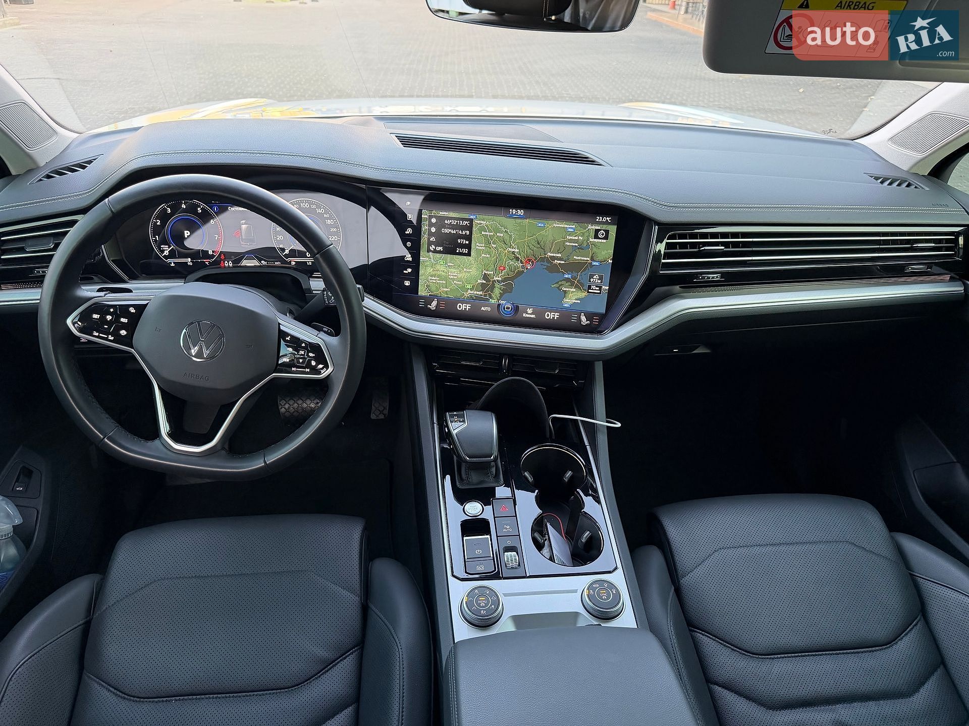 Volkswagen Touareg 2022 VIN WVGZZZCR7PD003598 фото оголошення 19 з 30