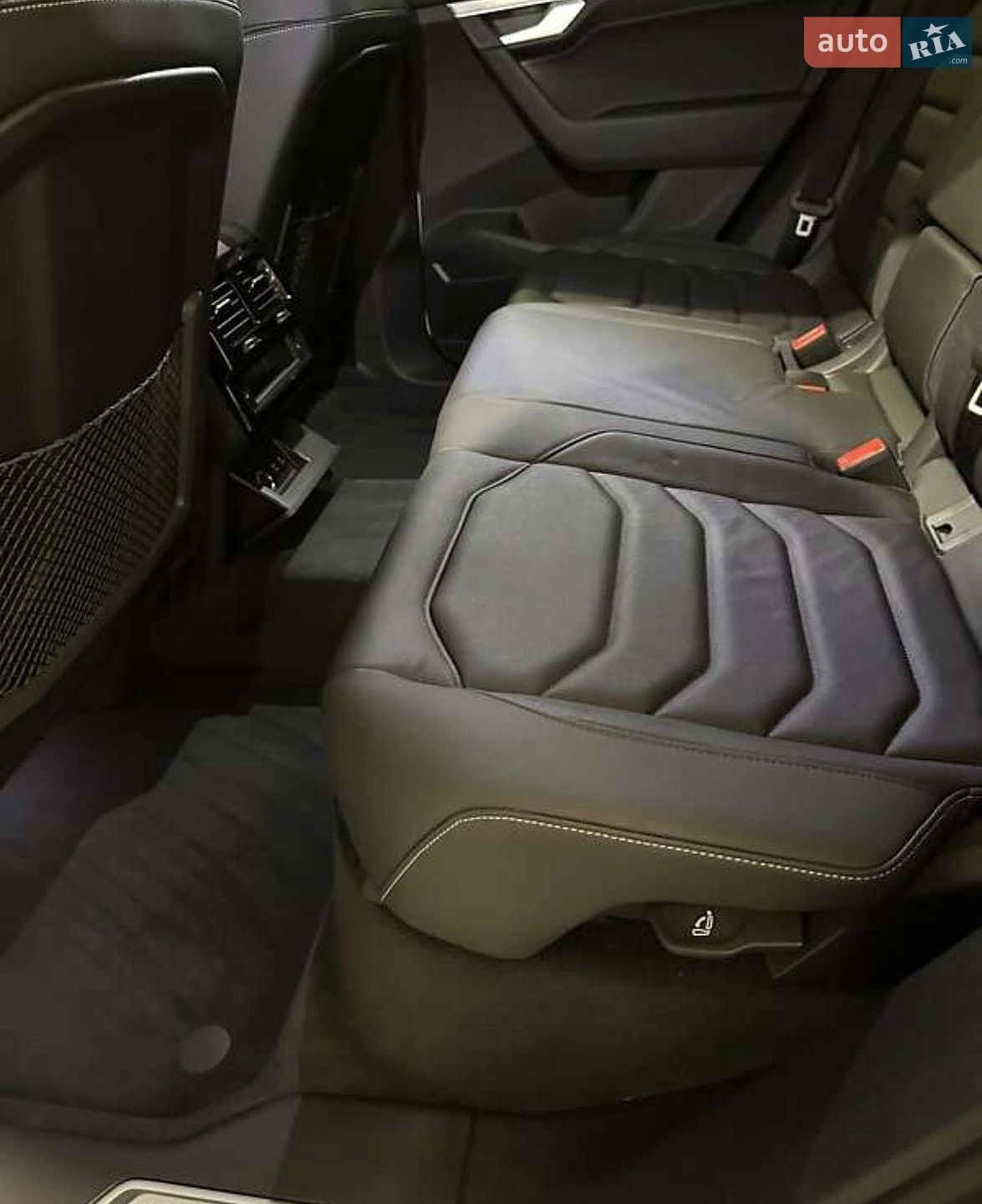 Volkswagen Touareg 2022 VIN WVGZZZCR7PD003598 фото оголошення 26 з 30
