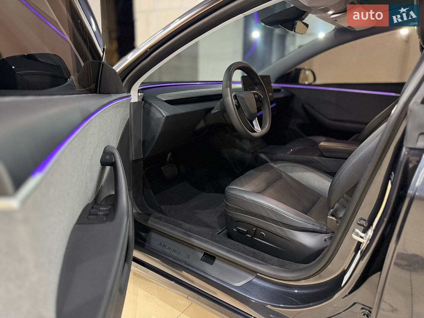 Tesla Model 3 2024 VIN 5YJ3E1EA1RF740841 фото оголошення 39 з 50