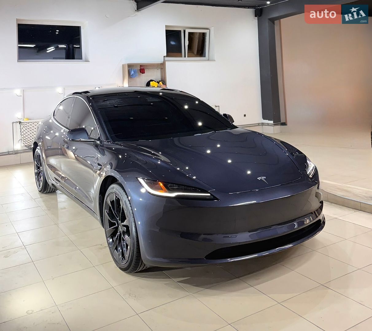 Tesla Model 3 2024 VIN 5YJ3E1EA1RF740841 фото оголошення 37 з 50
