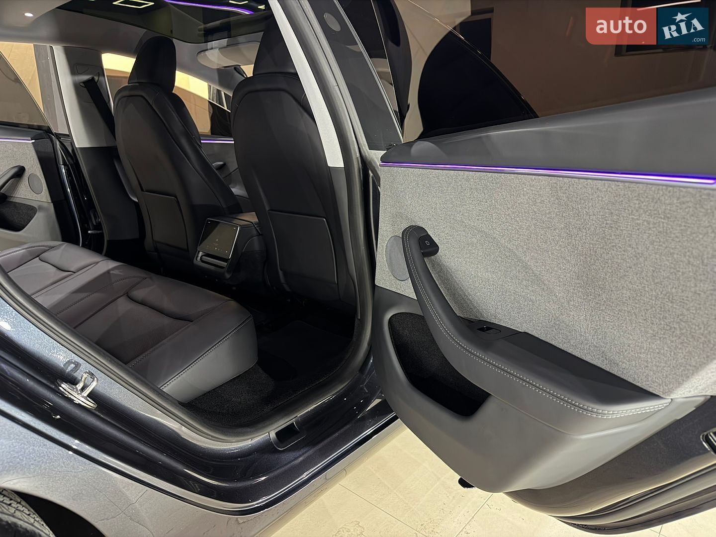 Tesla Model 3 2024 VIN 5YJ3E1EA1RF740841 фото оголошення 46 з 50