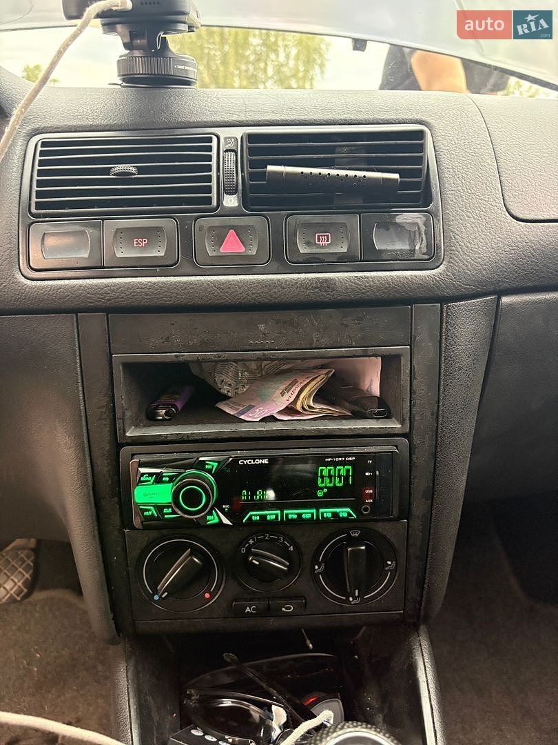 Volkswagen Golf 2000 VIN WVWZZZ1JZ1U125064 фото оголошення 20 з 22