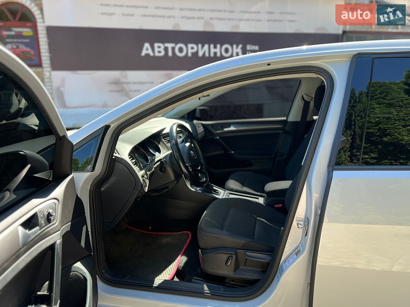 Volkswagen e-Golf 2017 VIN WVWKR7AU5HW953594 фото оголошення 9 з 24
