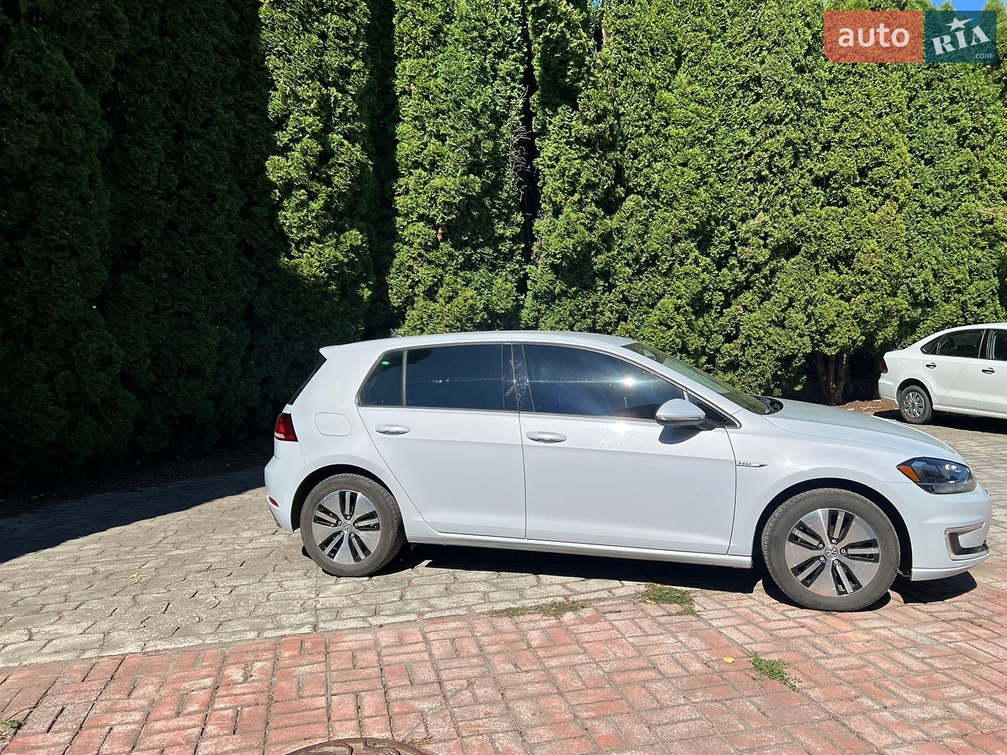 Volkswagen e-Golf 2017 VIN WVWKR7AU5HW953594 фото оголошення 6 з 24